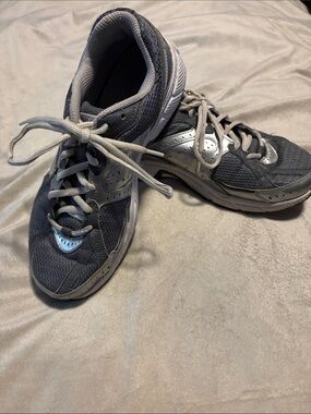 Size 9 Ladies Nike Gray and Silver Athletic Sneakers